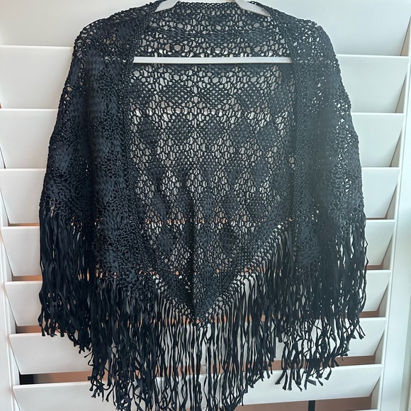 Sweaters - Boho Black crochet Fringe Shawl